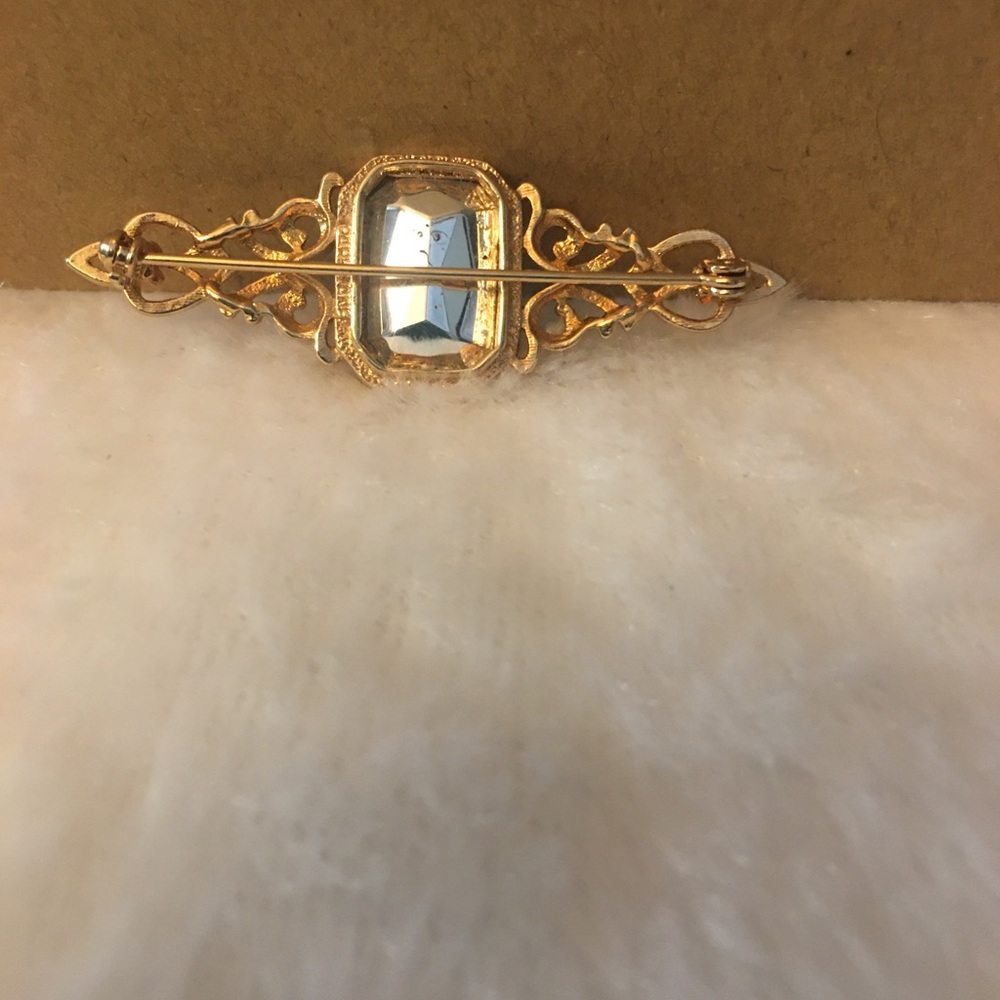 Vintage ruby and gold pin - Picture 2 of 2